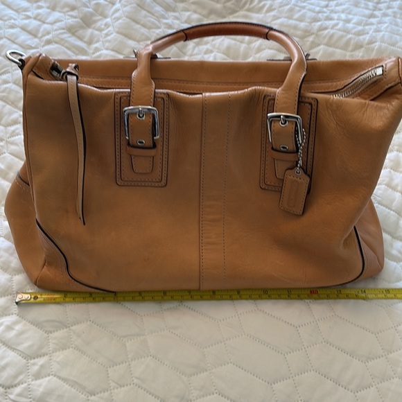 Coach camel color leather satchel barley used excellent condition 15x9 in - Picture 10 of 16